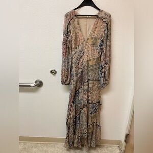 FREE PEOPLE Boho Long Sleeved Maxi Dress With Sideways Tiers Size 6.